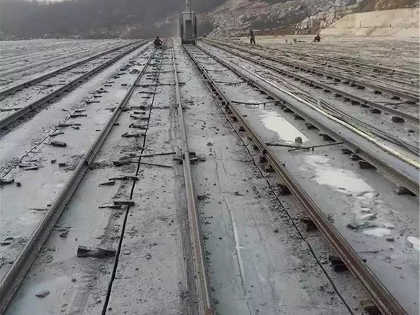 礦山資源