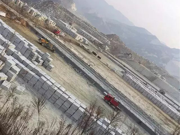 礦山資源